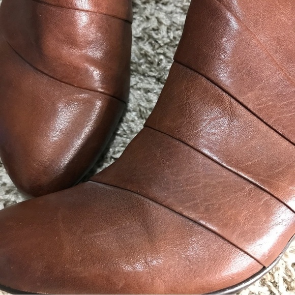 Sofft Racheal leather ankle booties in cognac brown 8M - Picture 8 of 11